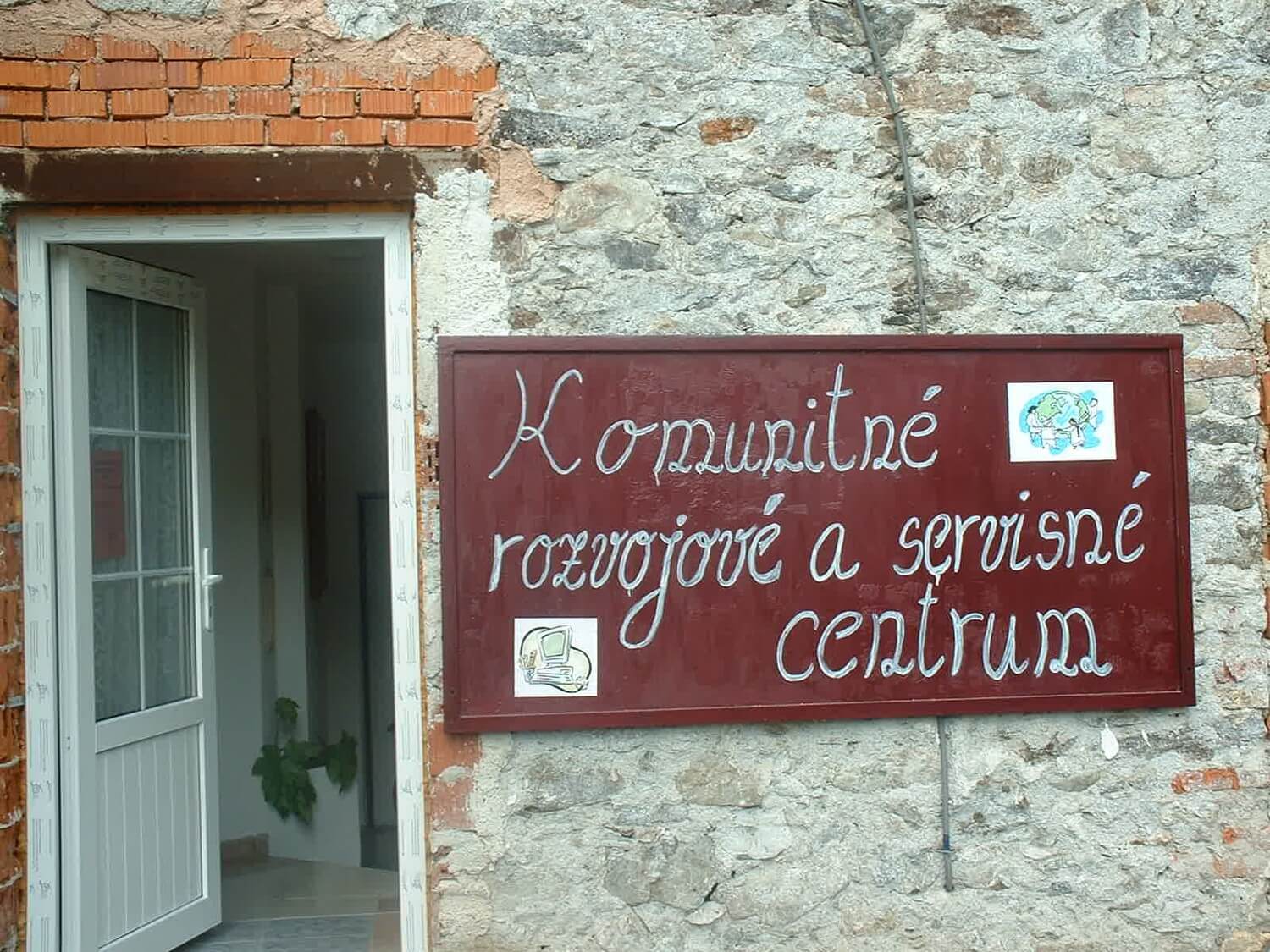 Komunitné centrá